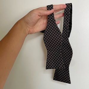 ✨ Tommy Hilfiger Adjustable Checkered Bow Neck Tie 100% Silk